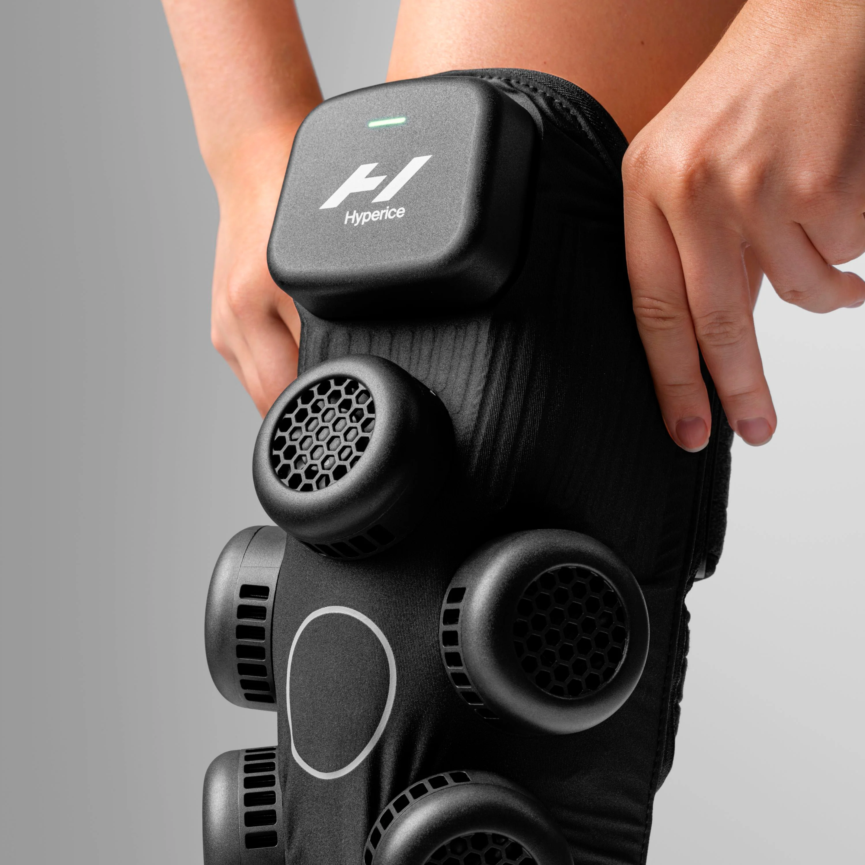Hyperice X  / Cold Therapy Wrap Knee One Size Fits Most 2 X 28 X 34 Inch Reusable, 1 Each - Image 2
